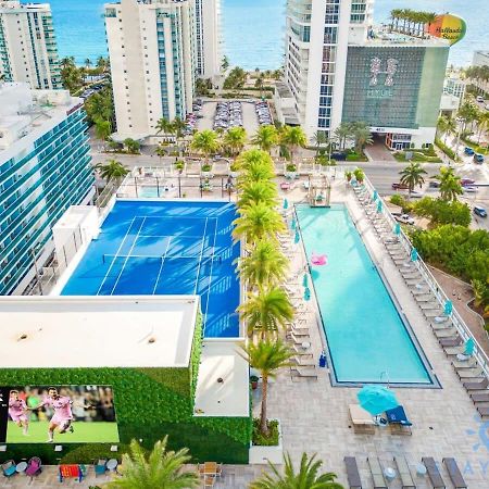 Luxury With Stunning View, Balcony, Amazing Pools Apartment Hollywood Exterior photo