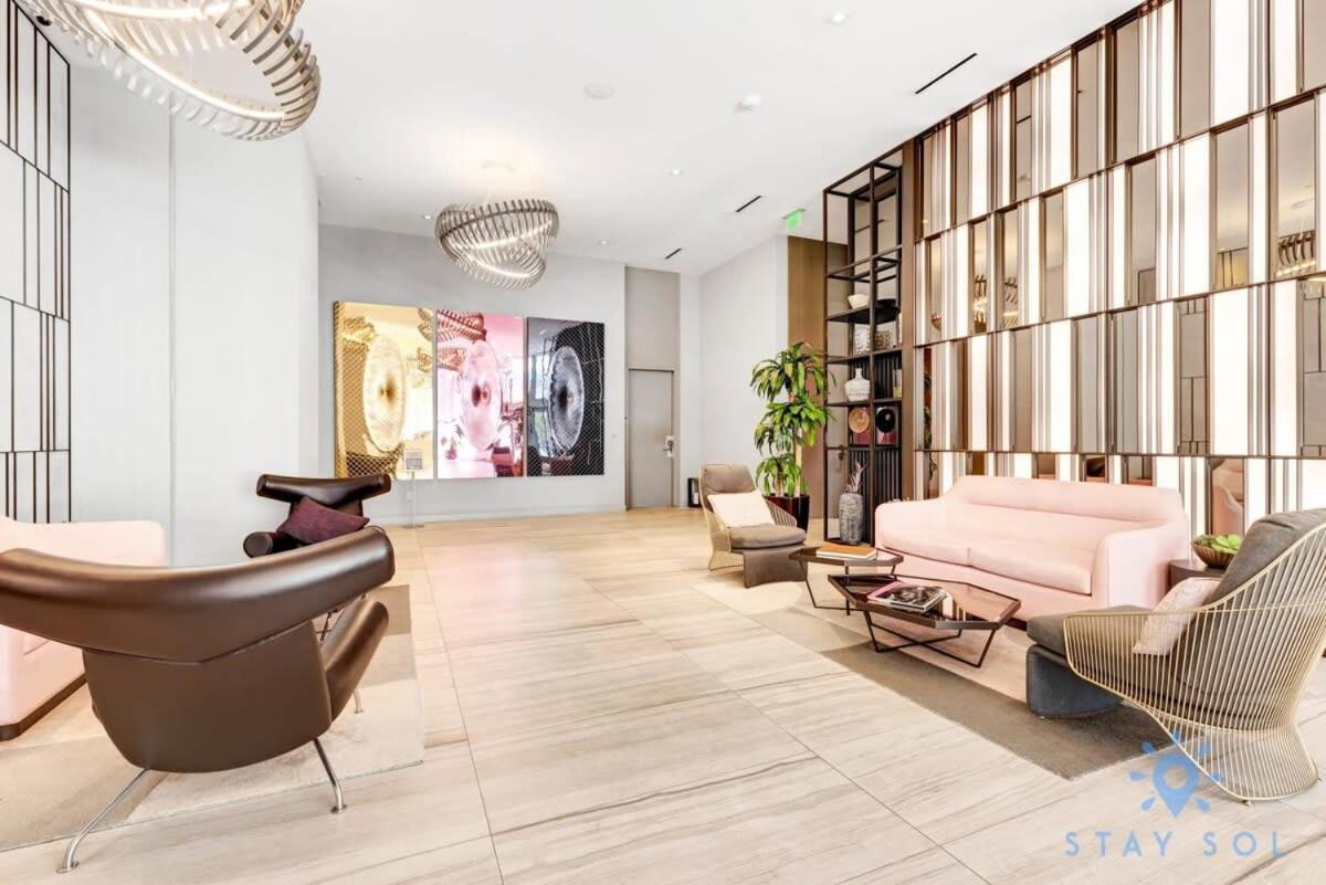 Luxury With Stunning View, Balcony, Amazing Pools Apartment Hollywood Exterior photo
